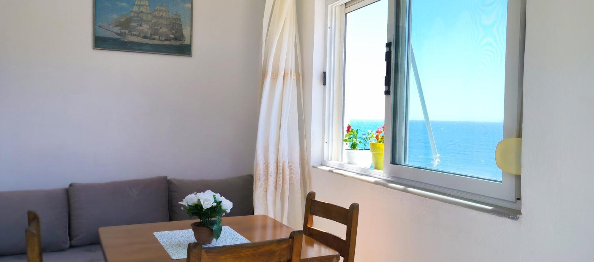 Natasha Rooms Himare Exterior photo