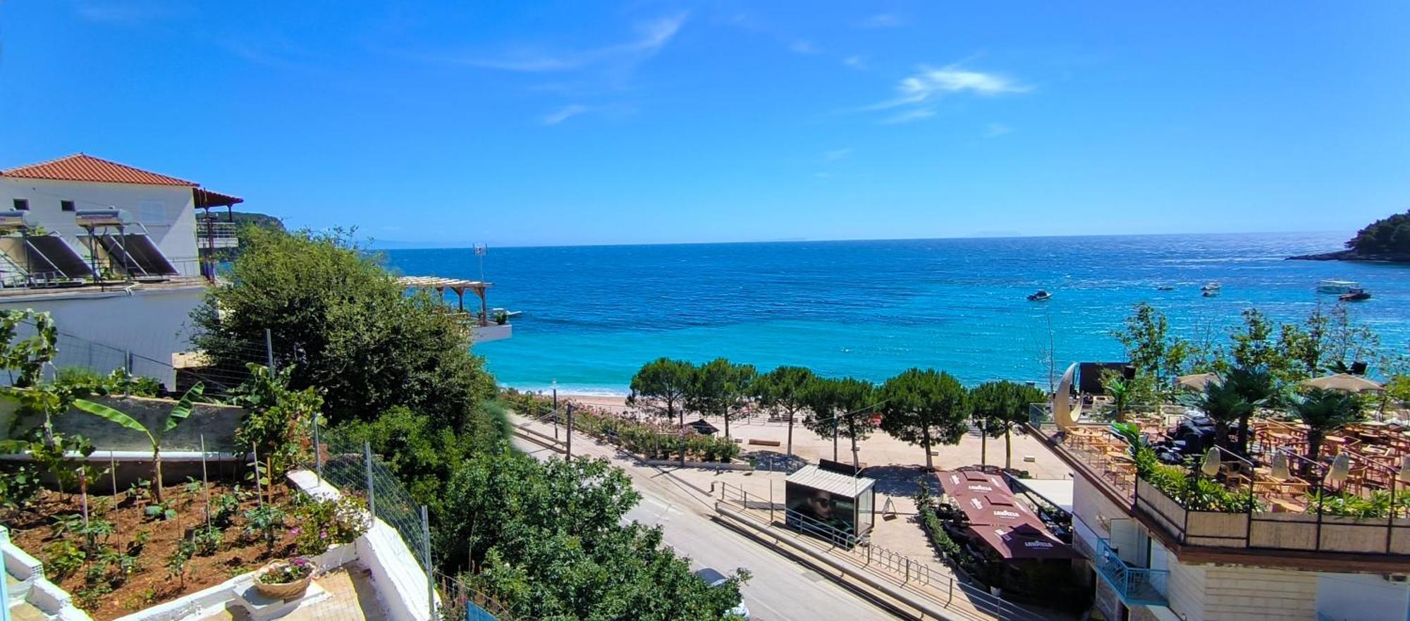 Natasha Rooms Himare Exterior photo
