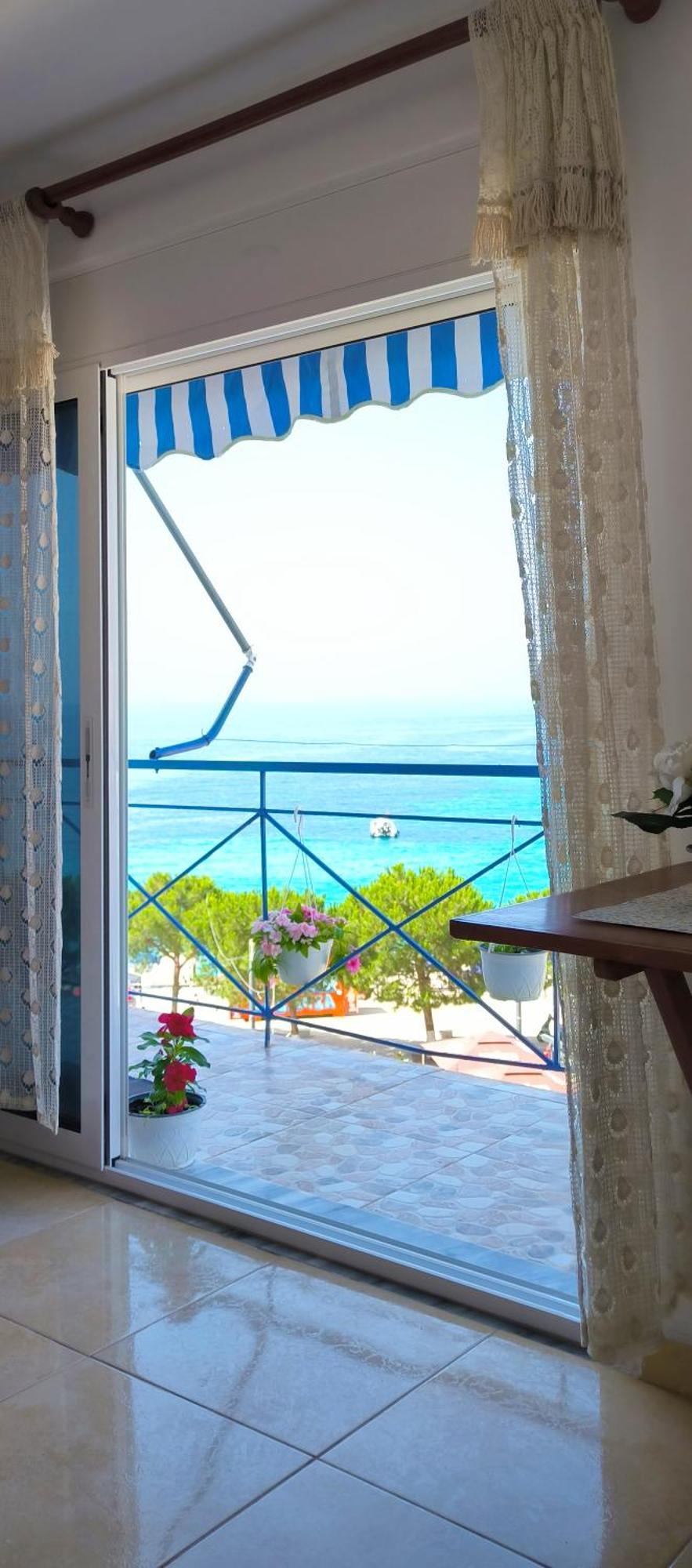 Natasha Rooms Himare Exterior photo